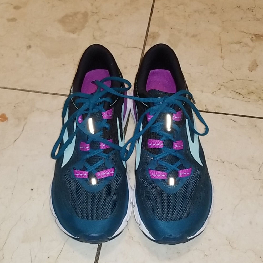 Brooks Neuro 3 running shoes Women's 7.5
